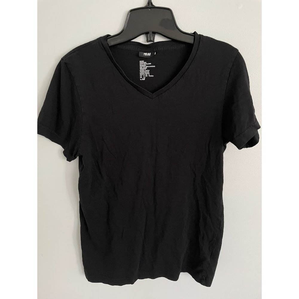 black vneck shirt size S